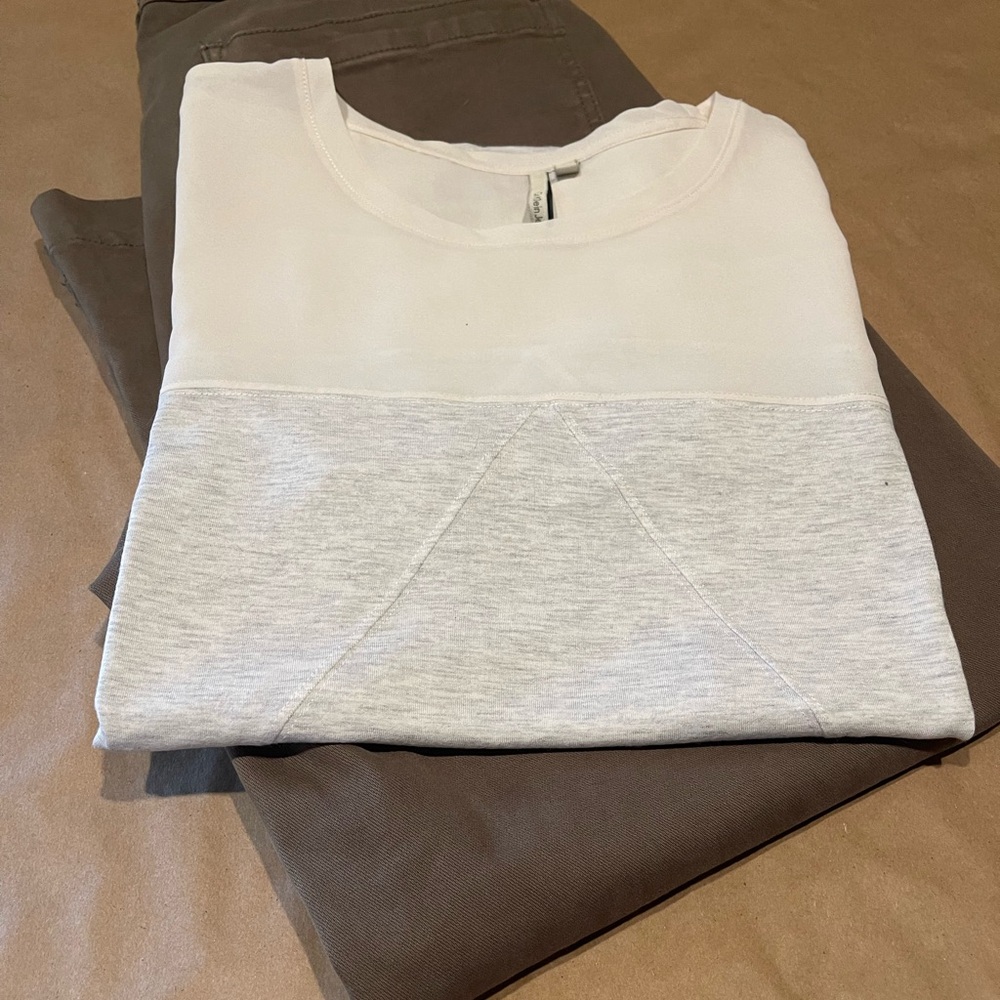 Calvin Klein long sleeve pullover | mixed materials | M